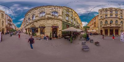 12.вул. Леся Курбаса, 3 (головний фасад театру Леся Курбаса)