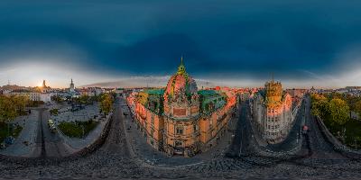 22. Пр. Свободи, 15 (скульптурна група Ощадність)