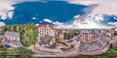 3. пл. Старий Ринок (дах храму Івана Хрестителя)